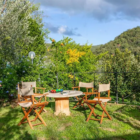 Feriehus Bigiolo A Melazzano By Posarellivillas