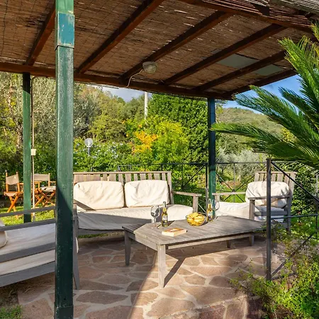 Holiday home Bigiolo A Melazzano By Posarellivillas *
